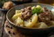 Форикол са белим луком, сервирано са купусом и јагњетином